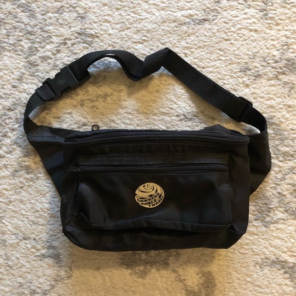 Classic black vintage Danvers Travel fanny pack - Picture 8 of 8